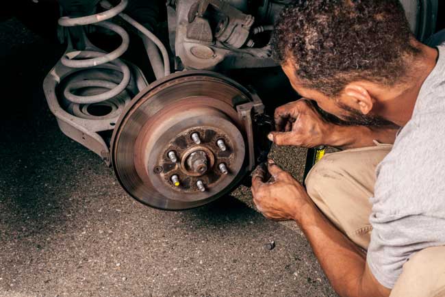 12. 新生児は泣いても涙が出ない