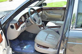 2005 Bentley Arnage R Sedan 4-Door 6.7L image 8