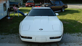 1991 White Corvette, Near Perfect condition, As good as it gets image 1