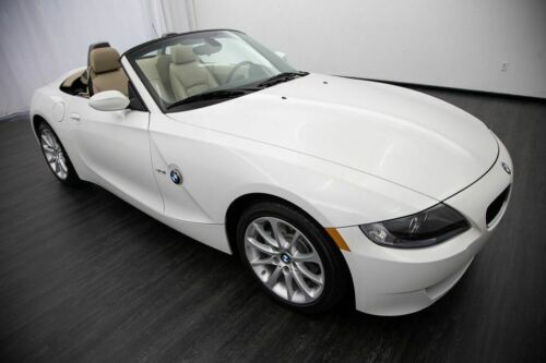 Roadster 3.0i PREMIUM PACKAGE - 6-SPEED MANUAL - CONVERTIBLE SOFT TOP - BLUETOOT image 2