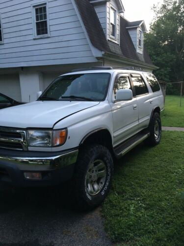 1999 Toyota 4Runner SUV White 4WD Automatic SR5 image 3