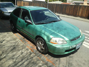 1996 Honda Civic CX Hatchback- Rare Medoul Green- Automatic- Well Maintained! image 2