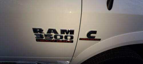 2016 Ram 3500 Crew Cab Limited Cummins with 39k miles dually image 5