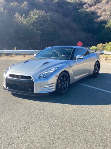 2016 Nissan GT-R Coupe Grey AWD Automatic Black Edition image 2