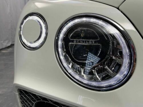 2017 Bentley Bentayga W12 / 6.0L 12 Cylinder Engine / AWD / Navigation / 16890 M image 5