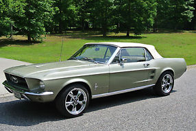 1967 Ford Mustang Convertible image 3
