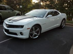 2SS WHITE CAMARO, EXCELLENT CONDITION, RS PACKAGE, LOW MILEAGE, MANUAL,