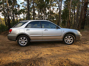 Subaru Impreza RV (AWD) (2004) 5D Hatchback 5 SP Manual (2L - Multi Point... image 5