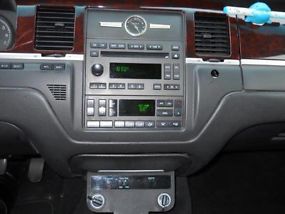 2007 Lincoln Town Car Executive Sedan 4-Door 4.6L image 2