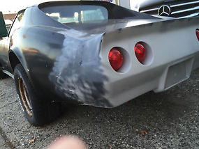 1976 CHEVROLET CORVETTE STINGRAY PROJECT CAR BLACK WITH ENGINE AND TRANSMISSION image 3