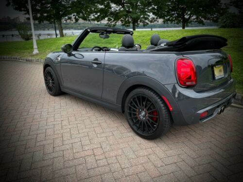 Low mileage 2017 MINI convertible with 6 speed manual transmission image 1
