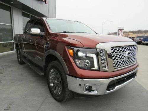 2017 Nissan Titan Crew Cab, Copper with 42721 Miles available now! image 8