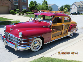1947 Chyrsler Town & Country Woodie image 1