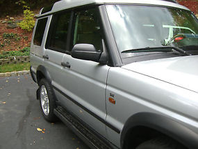 2004 Land Rover Discovery SE in Great Shape image 1