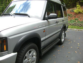 2004 Land Rover Discovery SE in Great Shape image 2