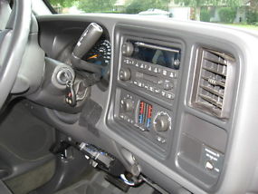 UNUSUALLY NICE LOW MILEAGE GMC DURAMAX4X4. BEST OF CARE AND WELL MAINTAINED image 4