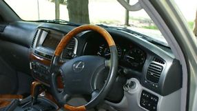 Lexus LX470 (4x4) (2002) 4D Wagon Automatic (4.7L - Multi Point F/INJ) 8 Seats image 7