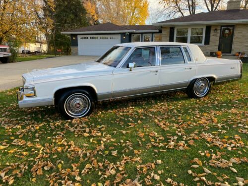 Beautiful 1991 Cadillac Brougham D Elegance 5.7L Gold Package! image 1