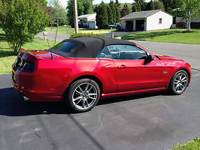 2013 Ford Mustang GT Premium Convertible 5.0L 6700 Miles *LIKE NEW*NO RESERVE! image 2