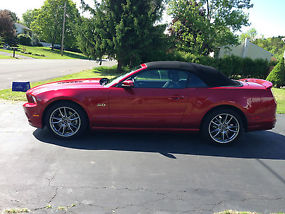 2013 Ford Mustang GT Premium Convertible 5.0L 6700 Miles *LIKE NEW*NO RESERVE! image 7