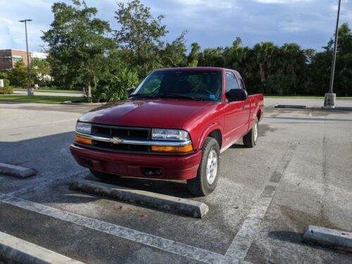 2000 Chevrolet S Truck Pickup Red 4WD Automatic S10