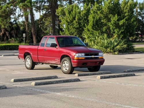 2000 Chevrolet S Truck Pickup Red 4WD Automatic S10 image 1