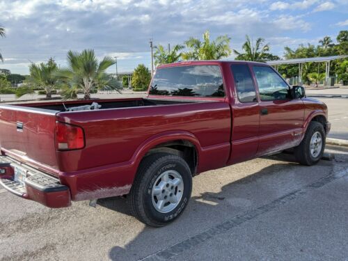 2000 Chevrolet S Truck Pickup Red 4WD Automatic S10 image 4