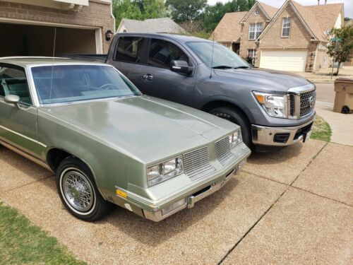 1985 Oldsmobile Cutlass Supreme Coupe Green RWD Automatic BROUGHAM image 1