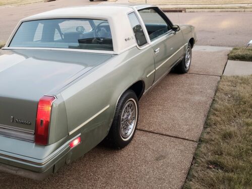 1985 Oldsmobile Cutlass Supreme Coupe Green RWD Automatic BROUGHAM image 5