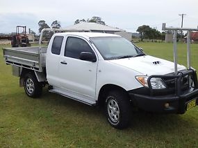 Toyota Hilux Extra Cab 06 4x4 3.0L Turbo Diesel5sp Man Very tidy 2nd owner image 1