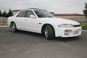 Nissan Skyline 1996 R33 Non Turbo 4 Door Sedan