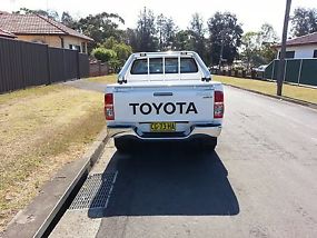 2011 Toyota Hilux 3.0L Four Wheel Drive Automatic Turbo Diesel image 2