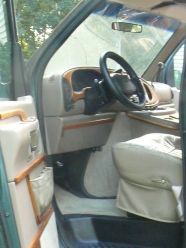 1997 Ford E-Series Van image 8