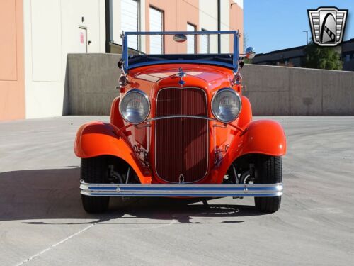 Hugger Orange 1932 Ford Roadster Steel Body, Rumble Seat 350 CID V8 4 Speed Auto image 2