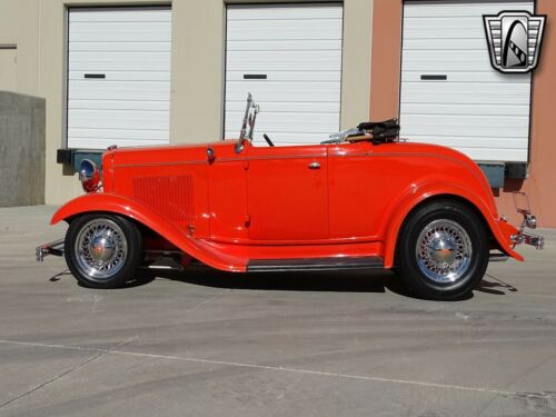 Hugger Orange 1932 Ford Roadster Steel Body, Rumble Seat 350 CID V8 4 Speed Auto image 4