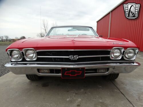 Red 1969 Chevrolet Chevelle Convertible 396 CID V8 FI 3 Speed Automatic Availabl image 2