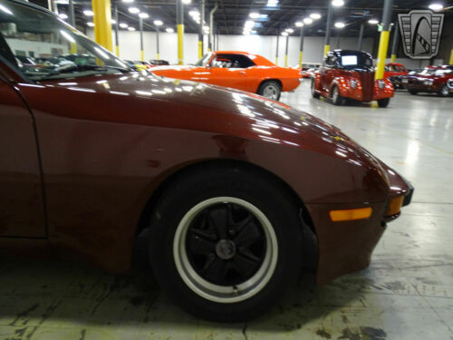 Burgundy 1984 Porsche 9442.5L 5 speed manual Available Now! image 7