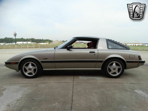 Chateau Silver 1983 Mazda RX7 Coupe 12A 1.2L Rotary 4BL 5 Speed Manual Available image 4