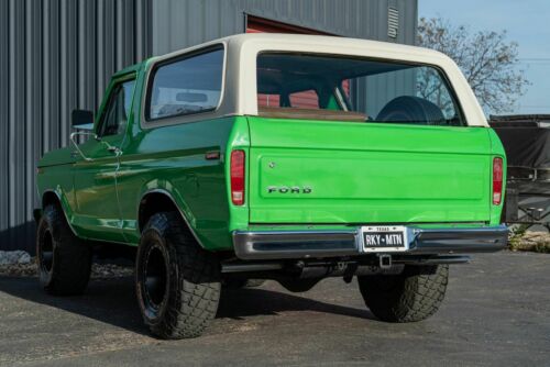1979 Ford Bronco Custom Recent Restoration! Extremely clean! MUST SEE! image 3