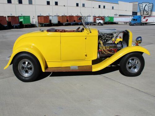 Yellow 1932 Ford Roadster Convertible 427 CID V8 3 Speed Automatic Available Now image 4