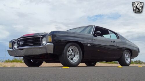 Black and Red 1972 Chevrolet Chevelle Coupe 402 CID V8 TH400 Automatic Available image 3