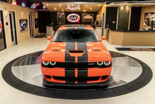 Hellcat! 6k Miles, Supercharged 6.2L HEMI V8 (707hp) 8-Speed Auto, Clean History image 7
