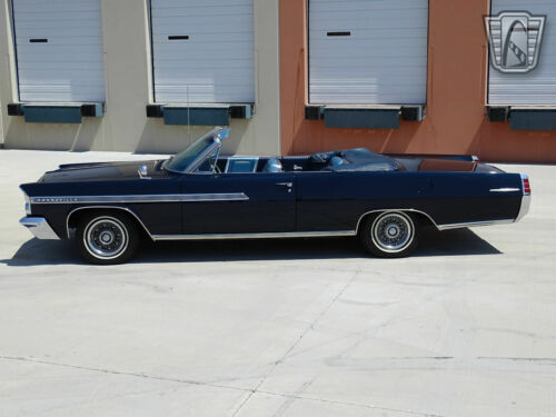 Navy 1963 Pontiac Bonneville389 3 Speed Automatic Available Now! image 4