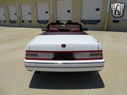 White 1991 Cadillac Allante4.5 V8 F 16V 4 Speed automatic Available Now! image 8
