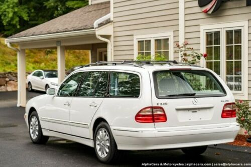 2000 Mercedes-Benz E320 4Matic 7 Passenger Wagon with 31944 Miles, 028543 image 5