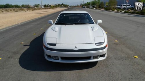 White 1991 Mitsubishi 30003.0 Liter V6 5 Speed Manual Available Now! image 3