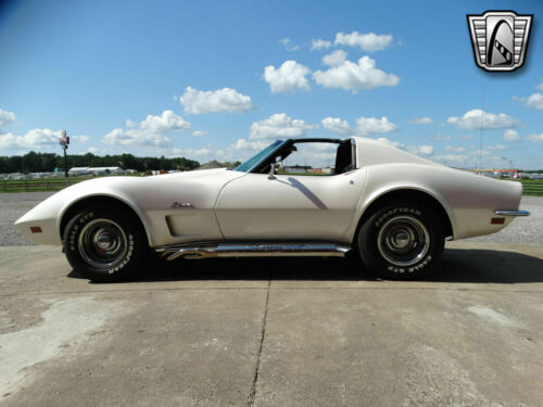 Pearl White 1973 Chevrolet Corvette Coupe 350 CID V8 3 Speed Automatic Available image 4