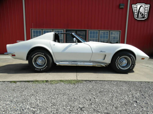 Pearl White 1973 Chevrolet Corvette Coupe 350 CID V8 3 Speed Automatic Available image 8