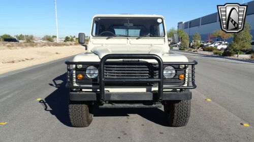 Cream 1994 Land Rover DefenderV8 5 Speed Manual Available Now! image 4