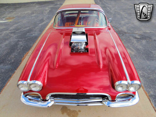 Red 1962 Chevrolet Corvette327 small block V8 4 Speed manual Available Now! image 2